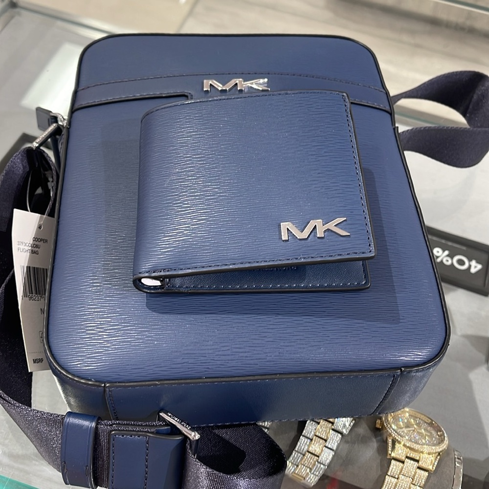 Michael Kors Cooper Flight Crossbody Bag & MK Cooper Billfold Wallet
NWT - Picture 11 of 16